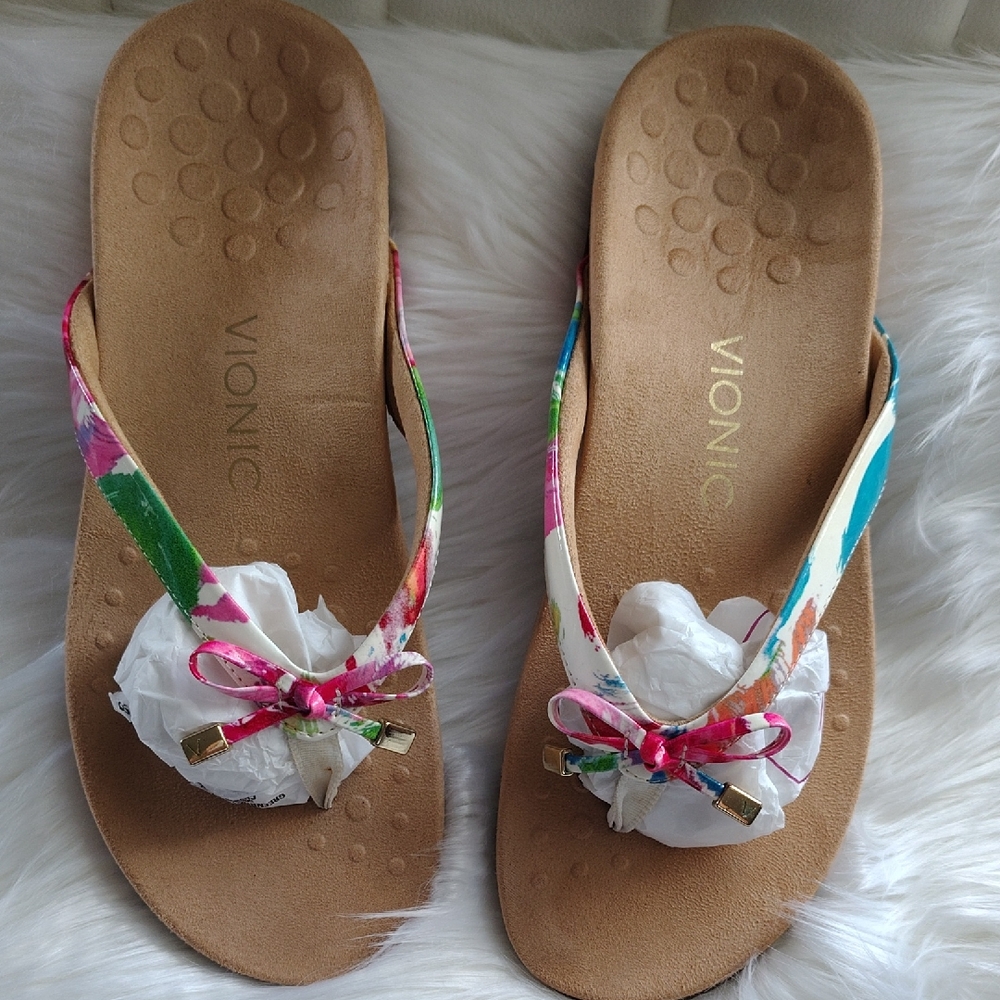 Vionic Women's Multicolor Floral Sandals